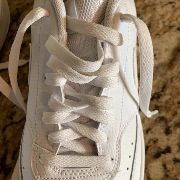 Brand new Nike court women - Picture 8 of 13